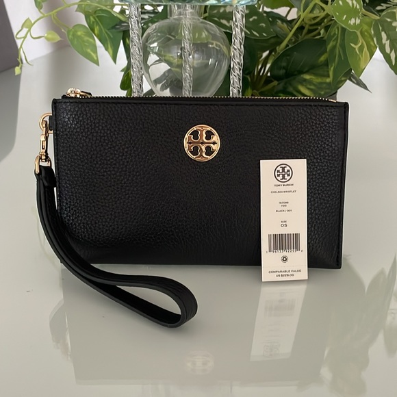 New, authentic Tory Burch chelsea wristlet - Picture 3 of 14